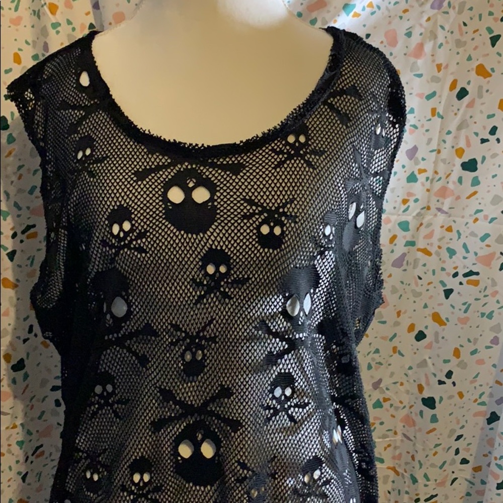 Hot Topic Tank Top